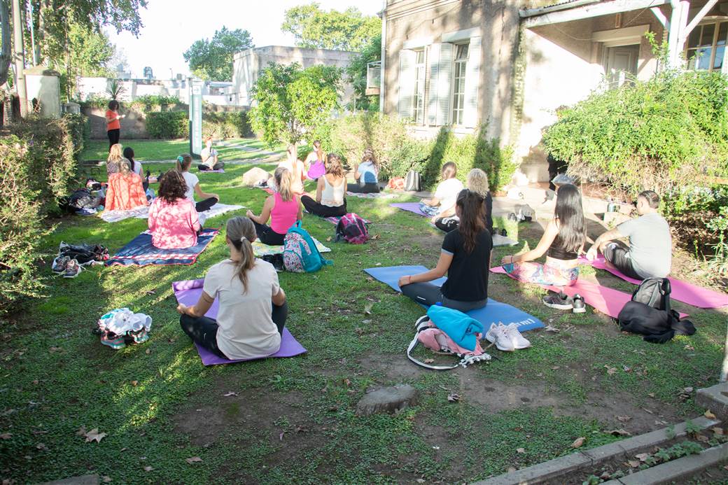 yoga en el museo historico 2