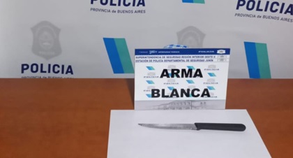 Dos sujetos aprehendidos tras intentar sustraer cableado eléctrico de una torre 2 cuchillo