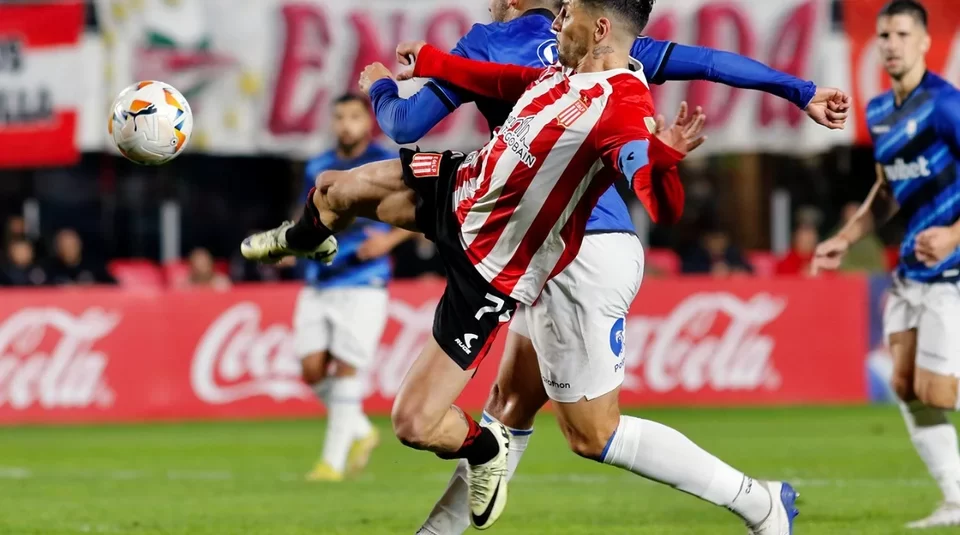 Estudiantes de La Plata perdió con Huachipato de Chile y quedó eliminado 1 estudiantes huachipato