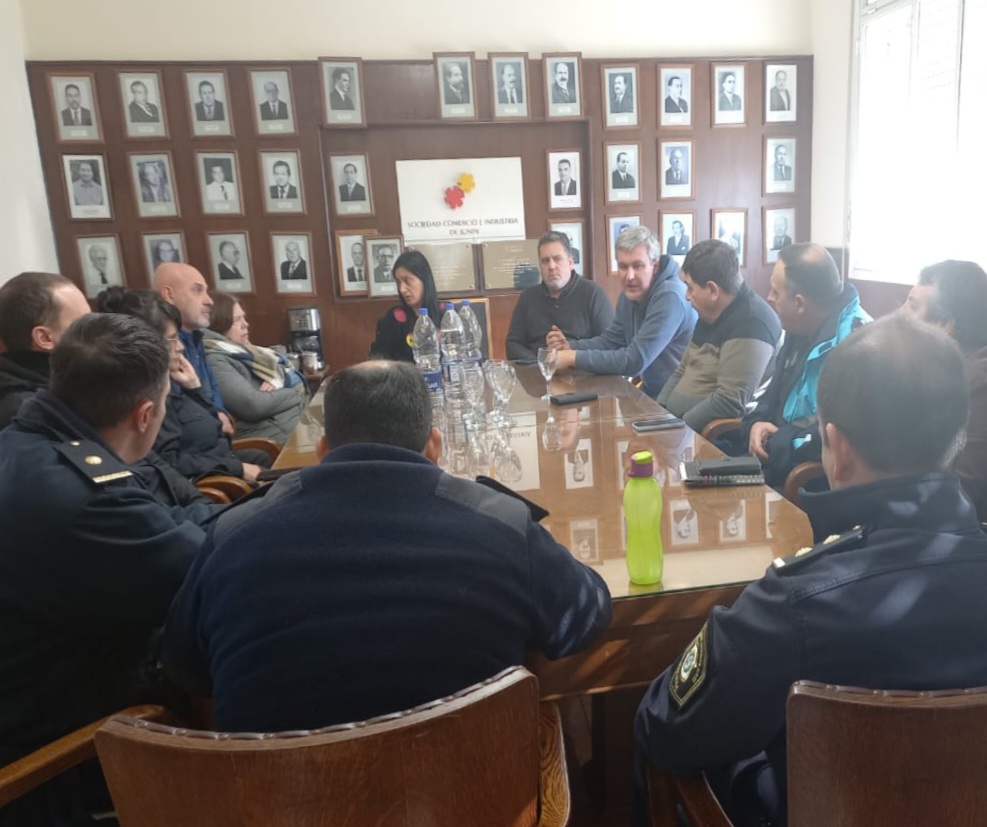 seguridad reunion con comercio e industria 2