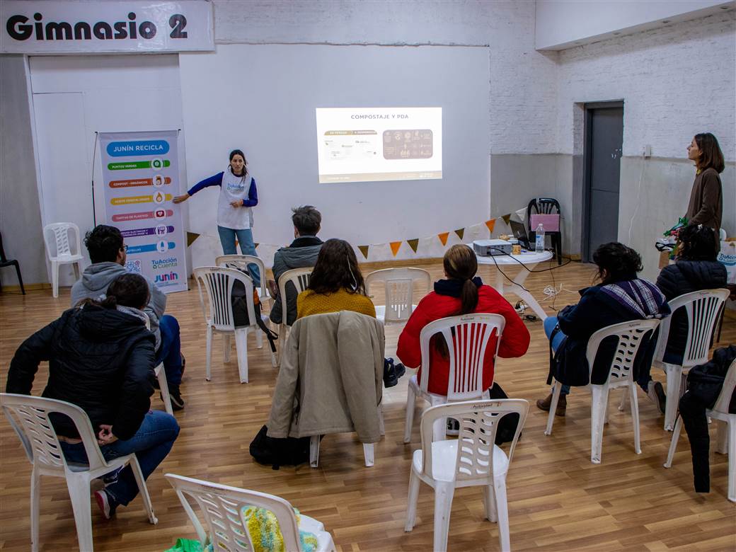 5 de junio medio ambiente jornada de recoleccion y capacitacion 1