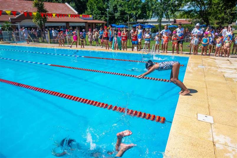 deportes encuentro de natacion 2