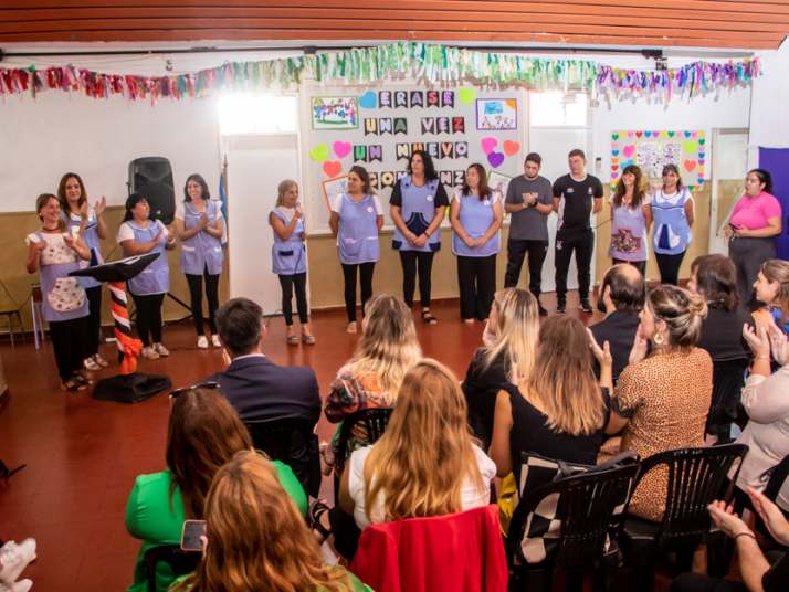 Funcionarios municipales se unieron a la comunidad educativa de Junín para iniciar el nuevo ciclo lectivo 4 acto oficial inicio ciclo lectivo 2025 3