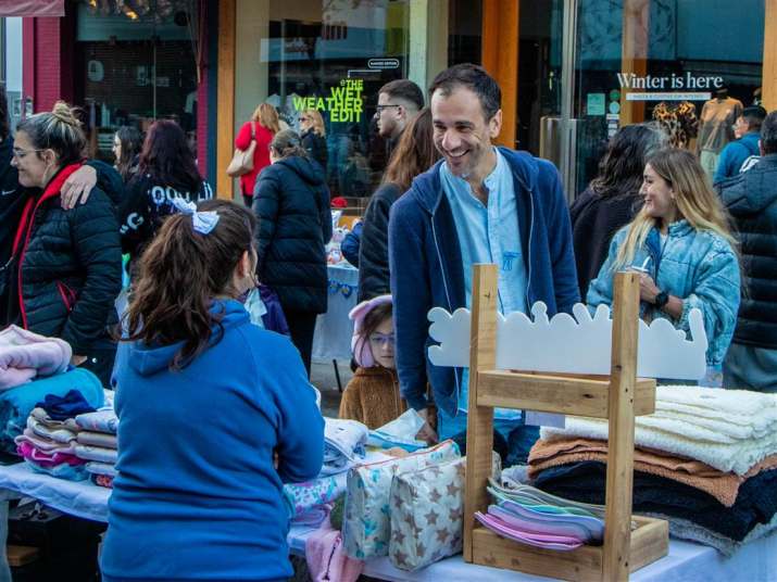Una multitud disfrutó de la celebración popular por el 25 de mayo en el centro de Junín 26 25 de mayo celebracion roque saenz pena 8