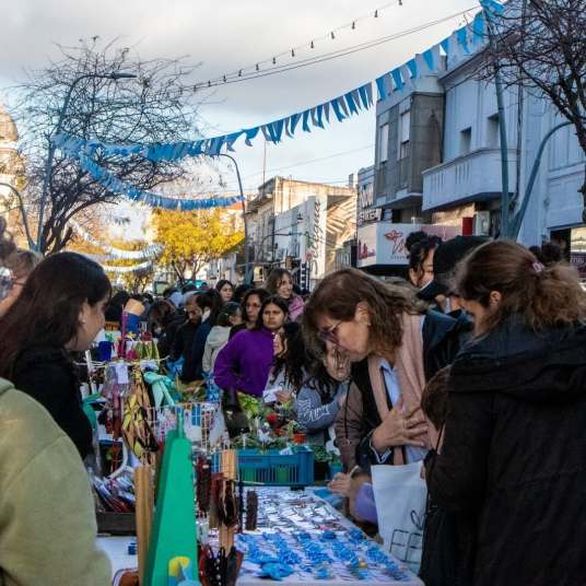 Una multitud disfrutó de la celebración popular por el 25 de mayo en el centro de Junín 18 500482232 18402929956111624 8765607413360036018 n 1