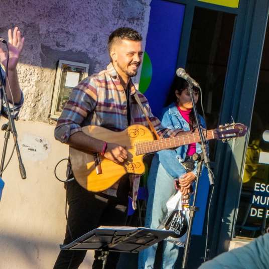 Una multitud disfrutó de la celebración popular por el 25 de mayo en el centro de Junín 22 500560887 18402930016111624 6581378917585211629 n 1