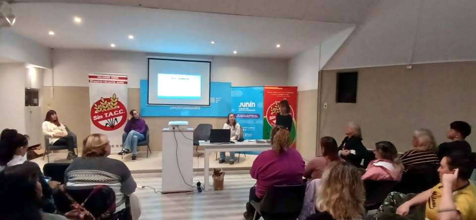 Se llevó a cabo la charla de concientización sobre celiaquía en el MUMA 2 charla celiaquia muma 01 1