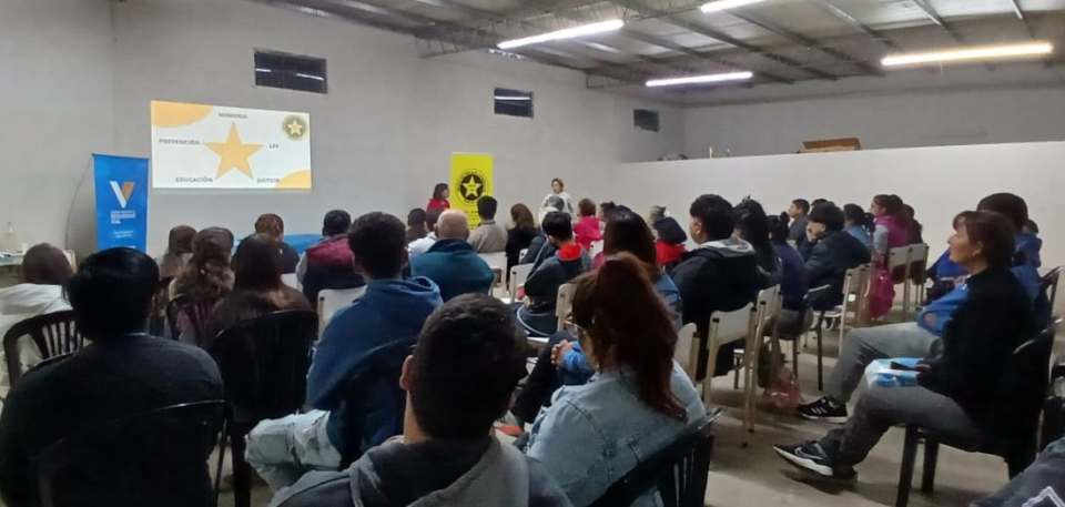 charlas voy en cole y licencia de conducir en los almendros 1