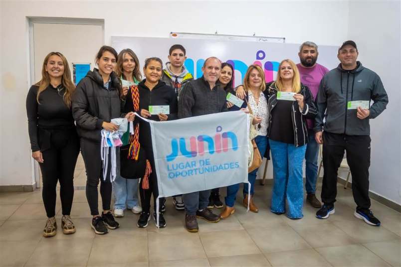 deportes entrega de becas 1