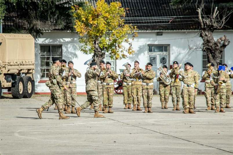 grupo de artilleria soldados