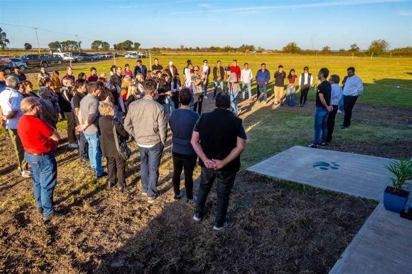 petrecca inauguracion cementerio de mascotas 1