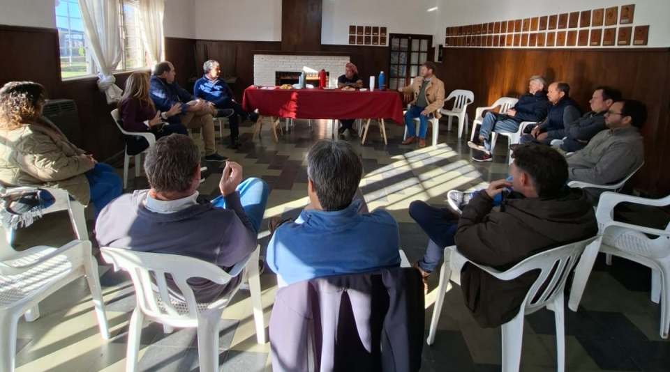 Sociedades rurales del norte bonaerense se reunieron en Junín y advirtieron sobre una posible movilización del campo 3 ruralistas3