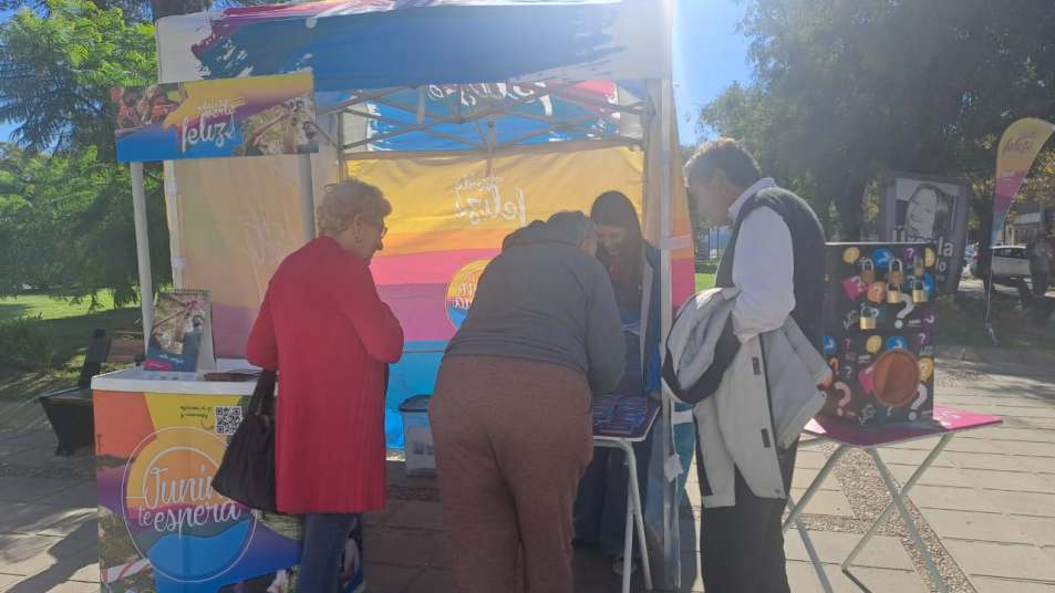 “Caravanas Turísticas” visitó la ciudad de Rojas para promocionar el turismo en Junín 2 turismo caravana turistica en rojas 4